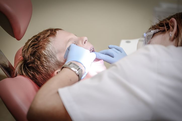 Szeroki zakres usług dentystycznych w MCS